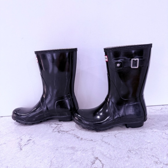 Original Hunter Boots. Black Gloss Short Rubber Rain Boots. Women's Size 6 - Picture 6 of 11